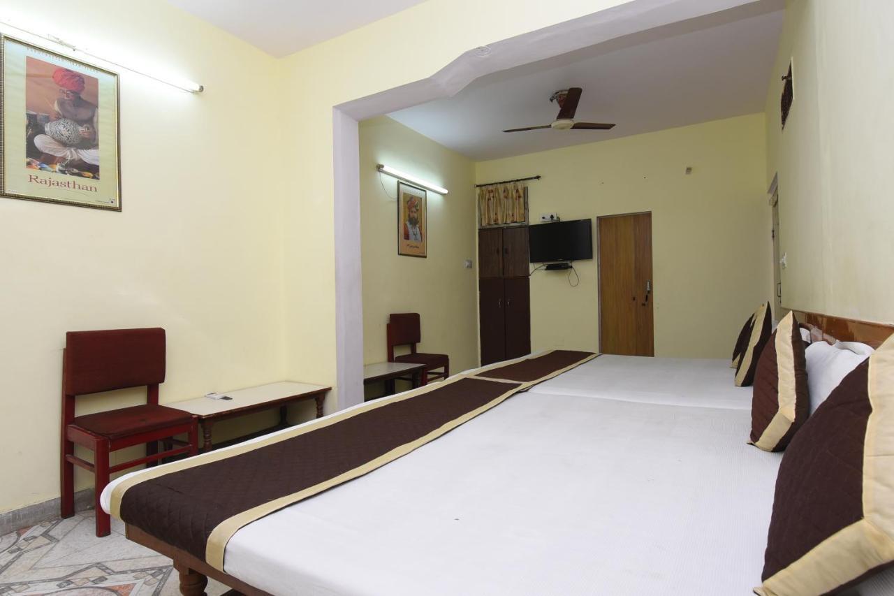 Hotel Jaipur Achrol Luaran gambar